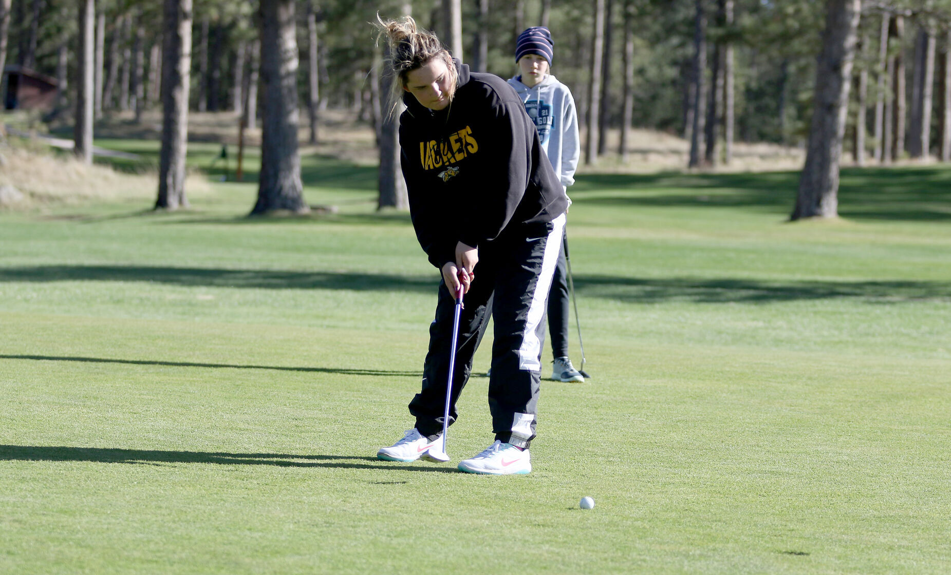 051022-golfKali2.jpg